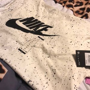 Nike t